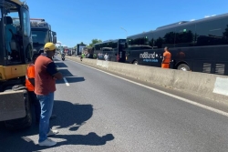 Grève des professionnels de la route : des convois stationnés dans les deux sens à Gillot, une délégation attendue à la Région