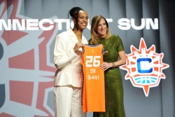 Le rêve américain de l'Antillaise Nell Angloma devient réalité, elle rejoint le Connecticut Sun