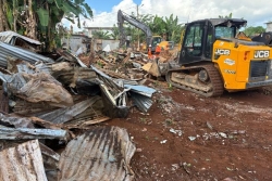 43 cases détruites ce mercredi dans le quartier Kiyama à Combani lors d'une opération de lutte contre l'habitat insalubre 