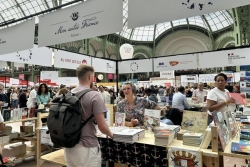 Au Grand Palais, Saint-Pierre-et-Miquelon se fait une place sur les étals du Festival du Livre de Paris