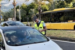 À La Réunion, si téléphone au volant, permis de conduire suspendu 