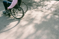 Violences sexuelles sur les enfants handicapés : coup d'envoi du contrôle des antécédents judiciaires dans les Outre-mer 