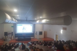 "On est en 2026, il faut changer de mentalité" : une journée pour montrer aux jeunes filles qu'elles ont toute leur place en filières scientifiques