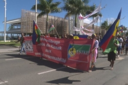 1er mai : la marche de l'USTKE mobilise plusieurs centaines de personnes dans les rues de Nouméa