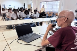 Saint-Laurent-du-Maroni : à la veille de son départ, Bakir Abismail fils de bagnard rencontre les collégiens