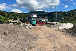 Avant la création de logements, de nouveaux réseaux sont installés sur les hauteurs de M'tsapéré