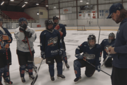 10 ans des Harfangs : le club de hockey féminin de Saint-Pierre et Miquelon reçoit la visite des Albatros de Brest pour leur tournoi anniversaire