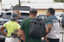 Marché de Cayenne : des agents municipaux dénoncent l’insécurité lors d’un débrayage