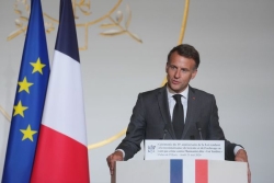 Esclavage : Macron soutient l'abrogation du "Code noir" et évoque la question sensible des "réparations"
