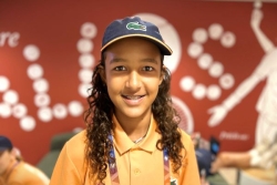 À 13 ans, la Réunionnaise Lola Bourdenet réalise un premier rêve en devenant ramasseuse de balles à Roland-Garros