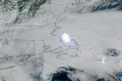 Un météore explose au-dessus des États-Unis et fait trembler les maisons