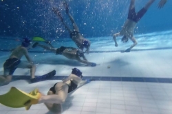 VIDEO. À la découverte du hockey subaquatique, une discipline aussi originale qu'exigeante 