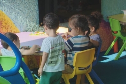 Élections provinciales : "on veut aider les familles", les Loyalistes veulent proposer une aide pour les frais de crèche