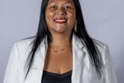 Aéroport de Pierrefonds : la nouvelle présidente, Marina Adigadou, démissionne. 