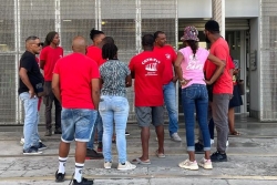 La Poste : les trois syndicalistes mis hors de cause, la CGTM PTT condamnée à lever les barrages