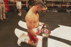Boxe : "Il n'y a pas vraiment de quoi se réjouir", Leonardo Mosquea après son combat remporté en 57 secondes