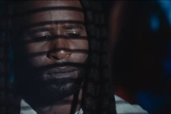 "Je vais bien et j’ai hâte de vous retrouver" : le chanteur Warped, blessé par balles vendredi, s’adresse à ses fans