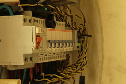 Sécurité électrique à Wallis-et-Futuna : le grand vide réglementaire qui menace nos foyers