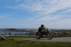 Le youtubeur et vidéaste Ben Blake de passage à Saint-Pierre-et-Miquelon au cœur de son road trip au Canada