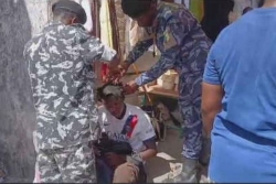 "J’étais traumatisé", aux Comores des policiers coupent de force les cheveux des hommes