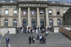 "Je ne comprends pas ce que je fais ici", soupçonné d'appartenance à une filière djihadiste entre La Réunion et la Syrie, le seul prévenu présent au tribunal nie toute implication