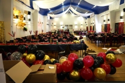 “Cette soirée, c’est un peu comme un dernier au revoir” : à Saint-Pierre-et-Miquelon, les lycéens terminent de préparer le “bal des finissants”