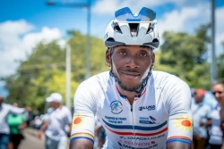 Tour cycliste de Martinique 2026 : Damien Urcel  offre à la Guadeloupe sa première victoire sur la 4e étape, mention spéciale à Taïno Cailliau