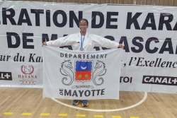 À 12 ans, Isabelle Abdallah décroche la médaille de bronze en kata à la Coupe internationale d'Antananarivo de karaté
