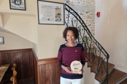 "Si j'avais évolué sur une piste d'athlétisme, on m'aurait certainement tolérée", Joëlle Dambo, la championne du concours "Le Meilleur de..." sur la crêpe, subit des propos racistes depuis son passage dans l'émission sur France 3