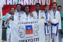 Le Karaté mahorais brille à Antananarivo avec neuf médailles, dont deux en or