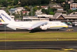 Pourquoi un Antonov 124, deuxième plus gros avion-cargo du monde, a fait escale à Tahiti ? 