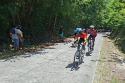 Tour cycliste de Marie-Galante 2026 : à 16 et 17 ans, ils découvrent la loi du peloton senior