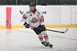 Saint-Pierre-et-Miquelon, Bordeaux et maintenant Amiens : Tom Constant poursuit son rêve d'une carrière dans le hockey professionnel