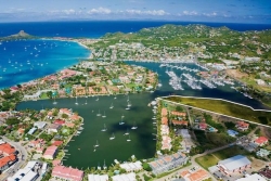 Tourisme : les Antilles françaises en perte de vitesse face à Sainte-Lucie ?