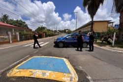 Alerte à la bombe dans une église de Petit-Bourg : les gendarmes évacuent tout le secteur autour du cimetière