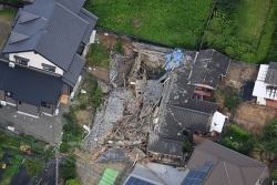 Le séisme au Japon fait treize morts et plus de 100 blessés