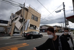 Séisme au Japon : Cinq morts, dont deux dans l'effondrement d'un centre commercial 