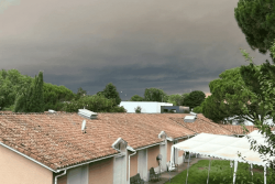 Incendie en Gironde : "C'est la grosse panique" témoigne une Polynésienne