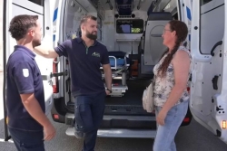 "Les gens ont besoin de nous" : une ambulancière saint-pierraise sacrifie ses vacances pour évacuer des Ehpad menacés par l'incendie en Gironde