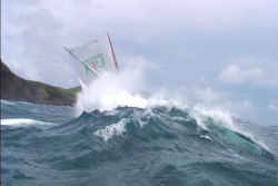 VIDEO. 30 juillet 2012 : La vague qui a bouleversé l'étape et l'équipage de UFR Chanflor lors du 28e Tour des Yoles