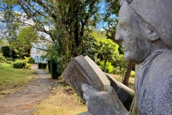 Qui succédera (enfin) à Sudel Fuma ? Huguette Bello demande le retour d'un poste de maître de conférences sur l'esclavage à La Réunion