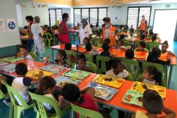 Suppression des contrats PEC : à Saint-Denis, la mairie embauche 350 agents pour les écoles
