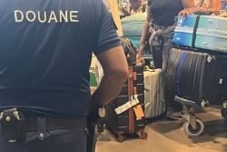 Immersion avec les douanes de Mayotte : dans les coulisses de la lutte contre les trafics