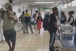Saint-Denis : 120 repas et des vêtements chauds distribués aux plus démunis