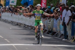 CLASSEMENT. Tour cycliste de Guadeloupe 2026 : Johan Meens s'impose sur la 5e étape à Sainte-Anne, la journée noire de Damien Urcel, changement de leader au général