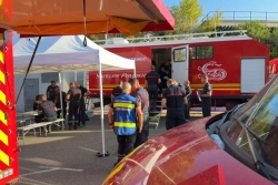 Dans le Var, le rôle crucial des pompiers réunionnais et mahorais venus en renfort pour lutter contre les incendies
