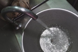 A Salazie, des habitants qui ne peuvent plus boire l'eau qui coule du robinet depuis mercredi