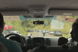 Tour de Guadeloupe 2026 : à bord de la voiture-balai, l’autre course qui se joue derrière le peloton