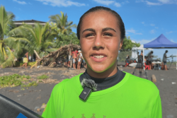 Surf : à Teahupo'o, la Polynésienne Tya Zebrowski retrouve sa vague fétiche