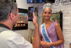 "Elle a toutes les qualités, j'y crois !" : avant son départ pour le concours Miss Monde, la Guyanaise Audrey Ho Wen Tsaï rencontre ses fans